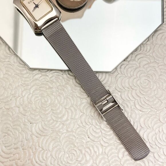 Vintage 1995 Guess Ladies Watch with Adjustable Mesh Band - Picture 13 of 14